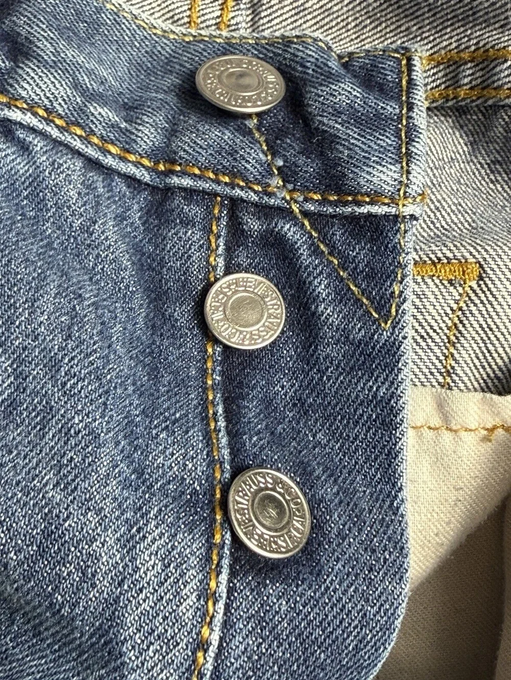 Levi's 501 Original Fit Men's Jeans W30 L34 Blue Denim Button Fly Classic